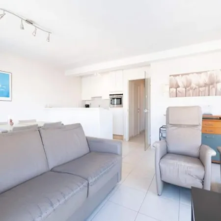 Apartment In With Sea View